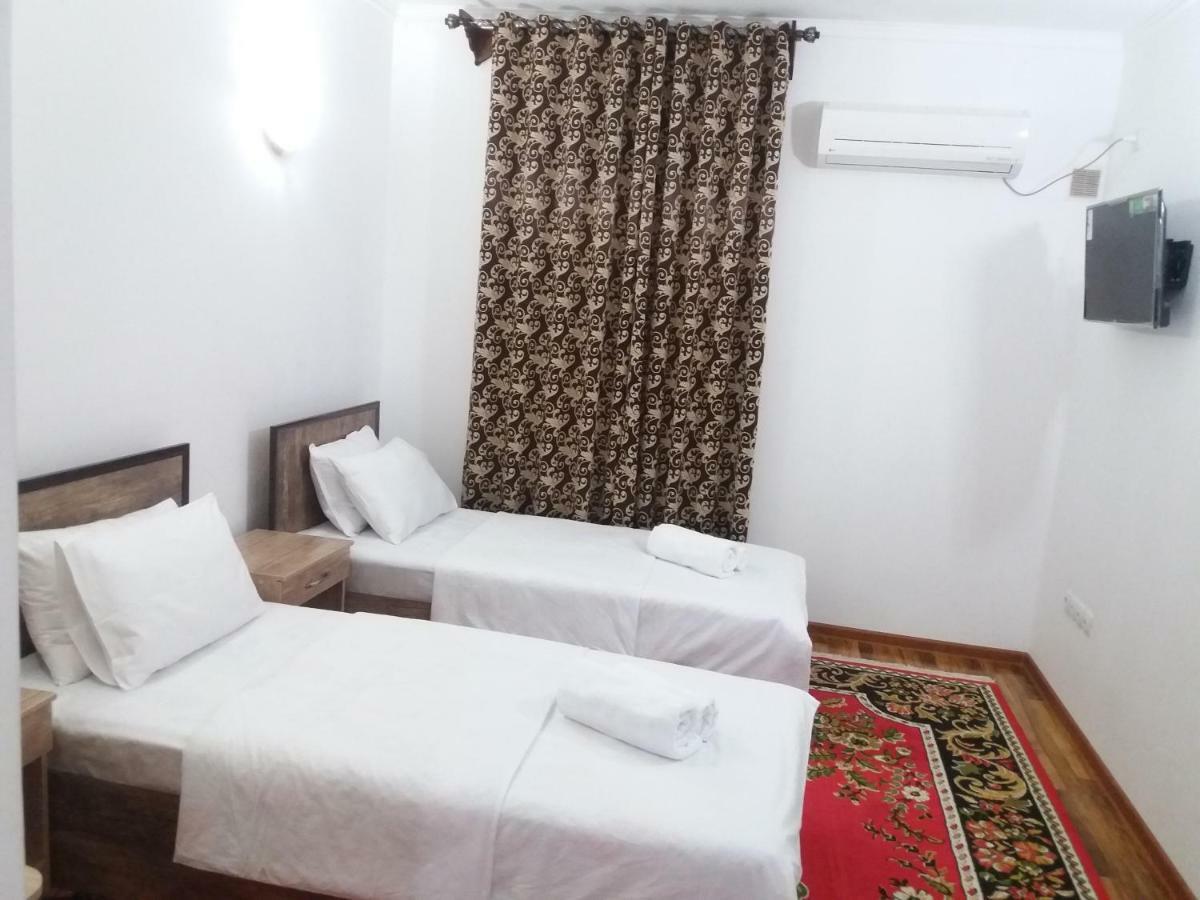 בוקורו Sabr Guest House מראה חיצוני תמונה