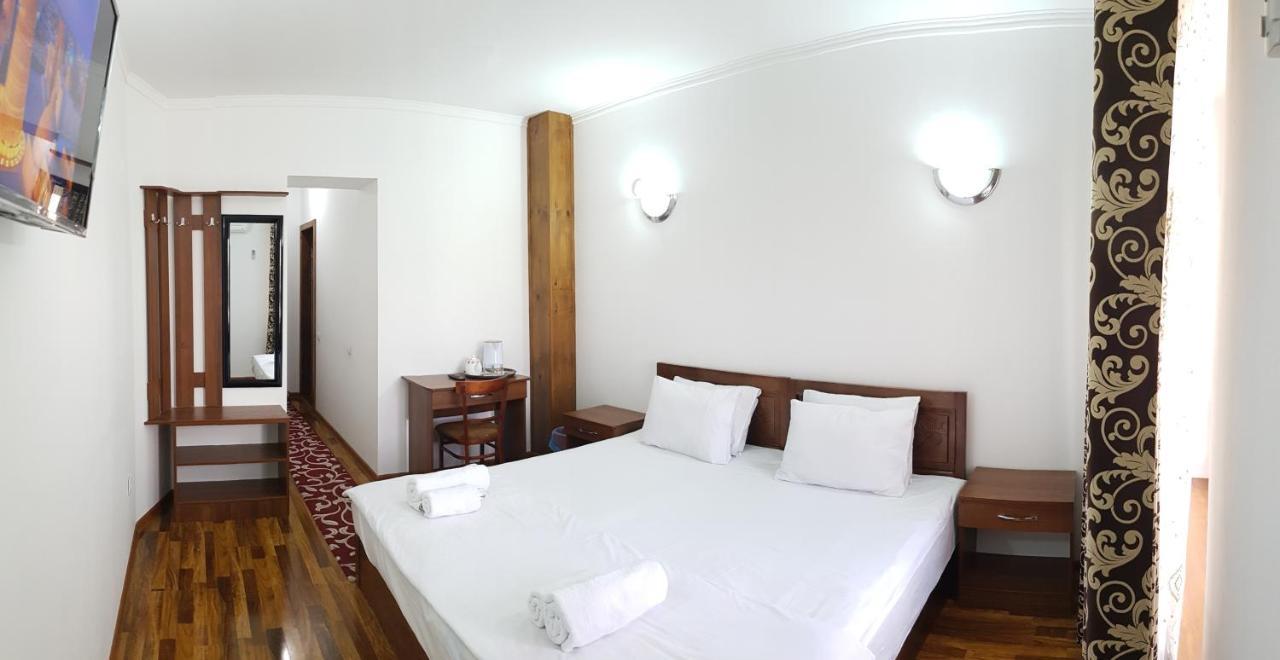 בוקורו Sabr Guest House מראה חיצוני תמונה